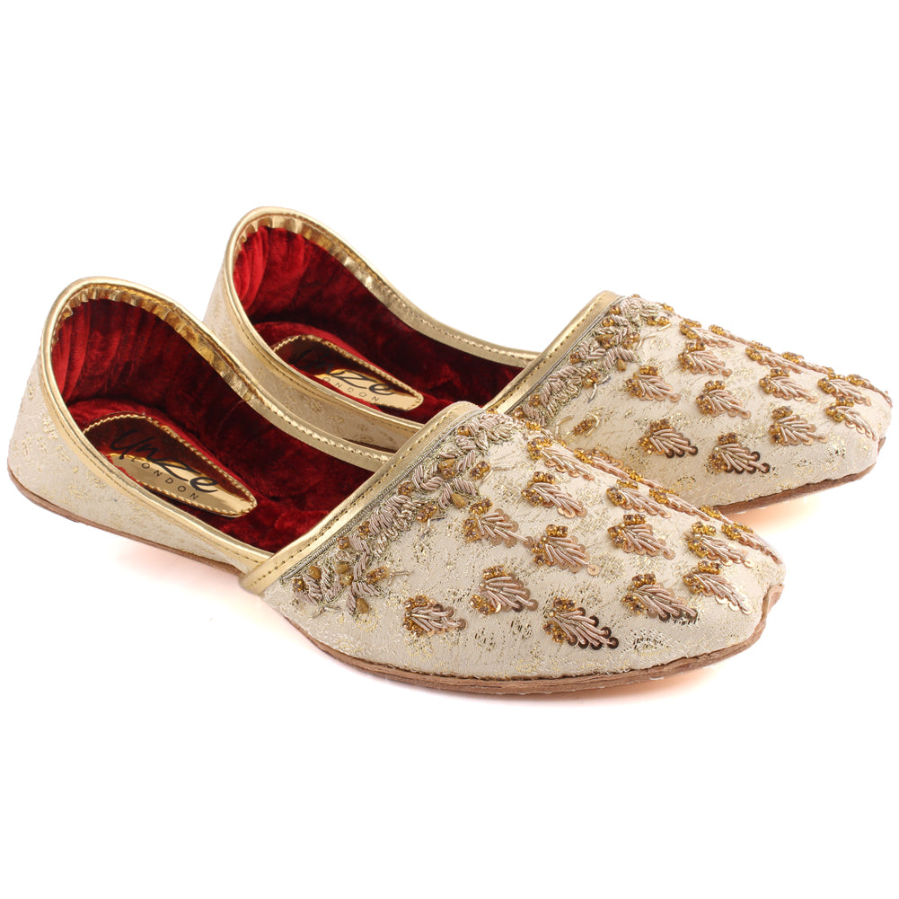 Men “GREG” Traditional Golden Tila Designing Punjabi White Khussa